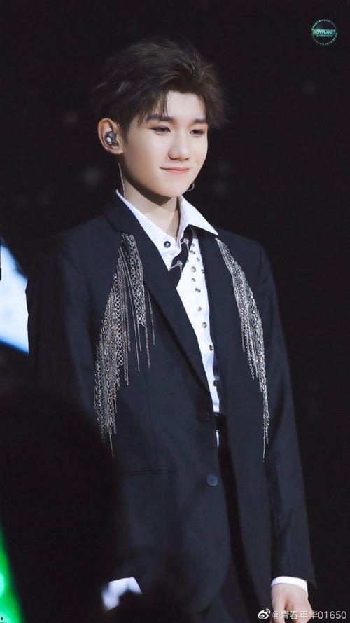 吃瓜娱乐完整版王源,吃瓜娱乐背后的成长与蜕变